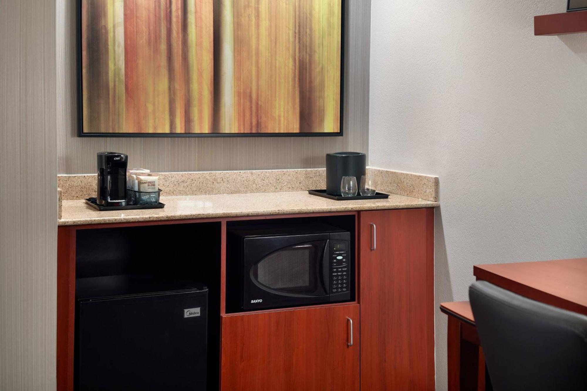 Courtyard By Marriott Raleigh Cary Ξενοδοχείο Εξωτερικό φωτογραφία