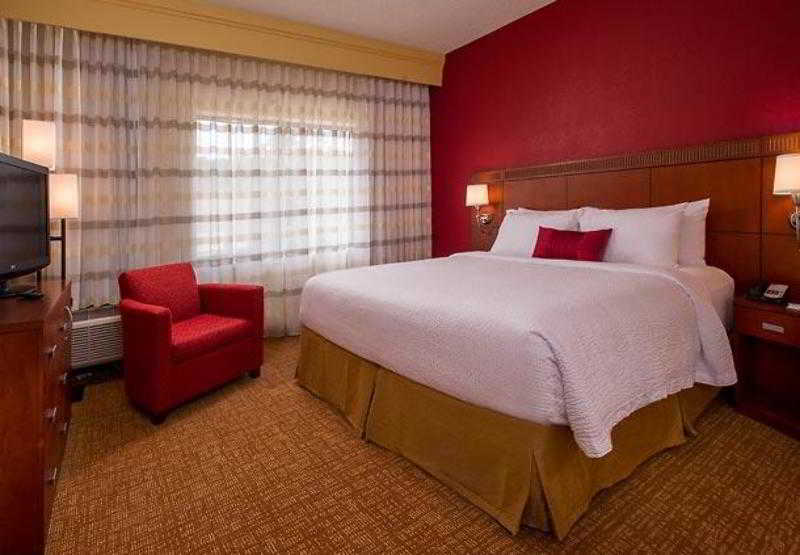 Courtyard By Marriott Raleigh Cary Ξενοδοχείο Εξωτερικό φωτογραφία