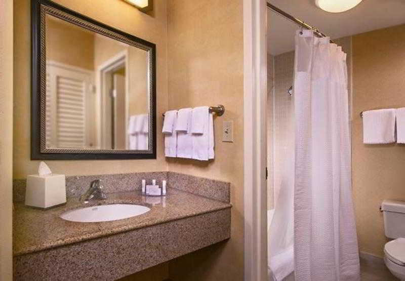 Courtyard By Marriott Raleigh Cary Ξενοδοχείο Εξωτερικό φωτογραφία