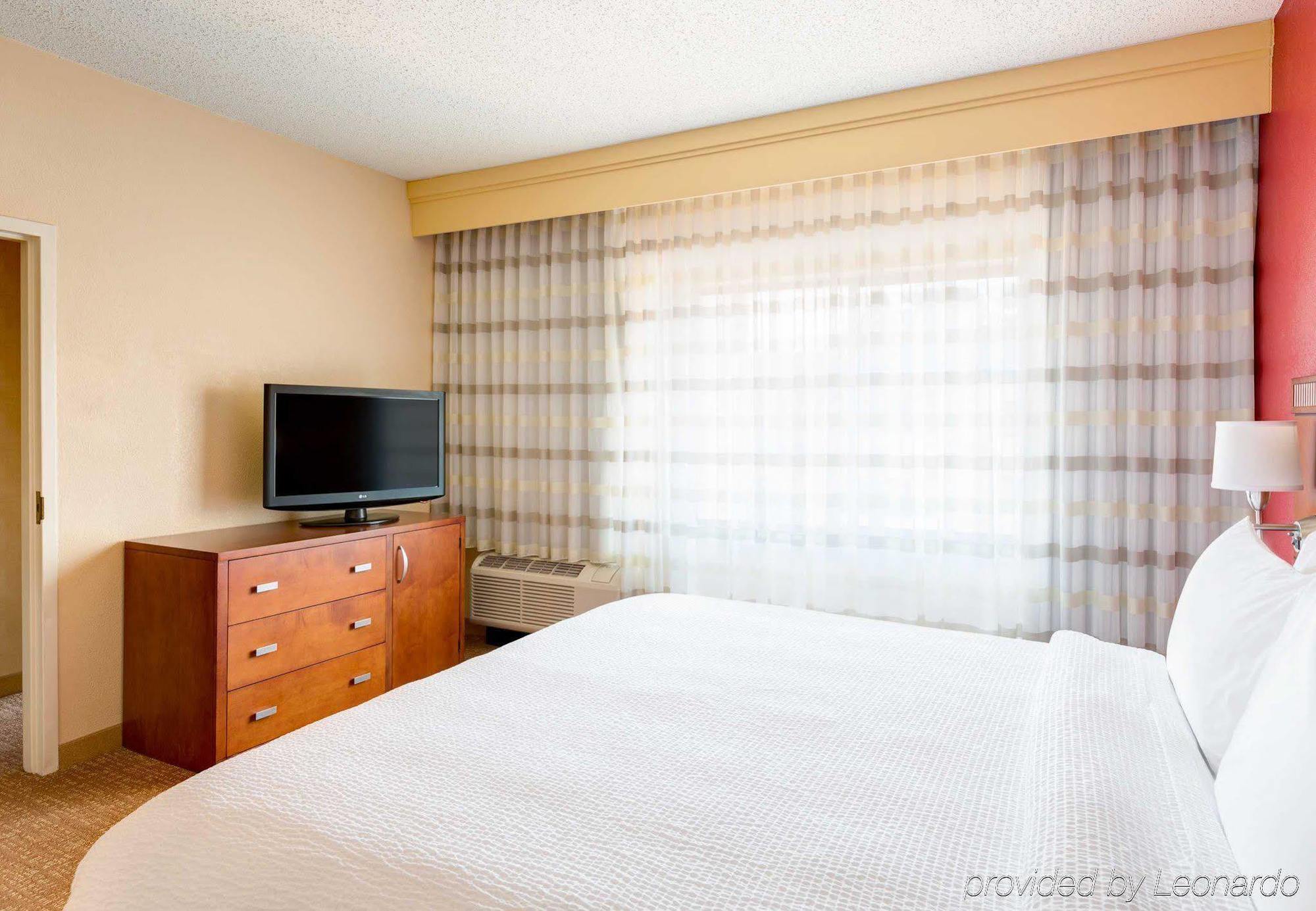 Courtyard By Marriott Raleigh Cary Ξενοδοχείο Εξωτερικό φωτογραφία